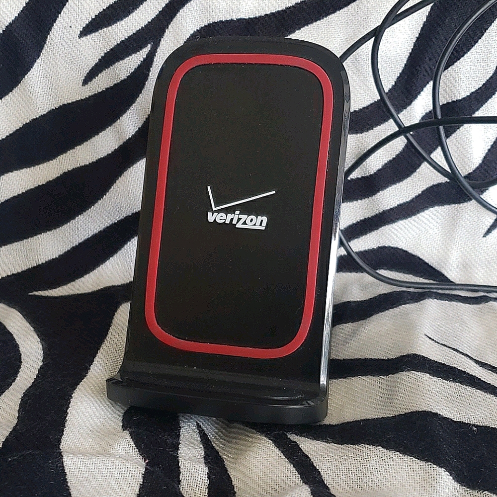 Verizon Wireless Charging Stand